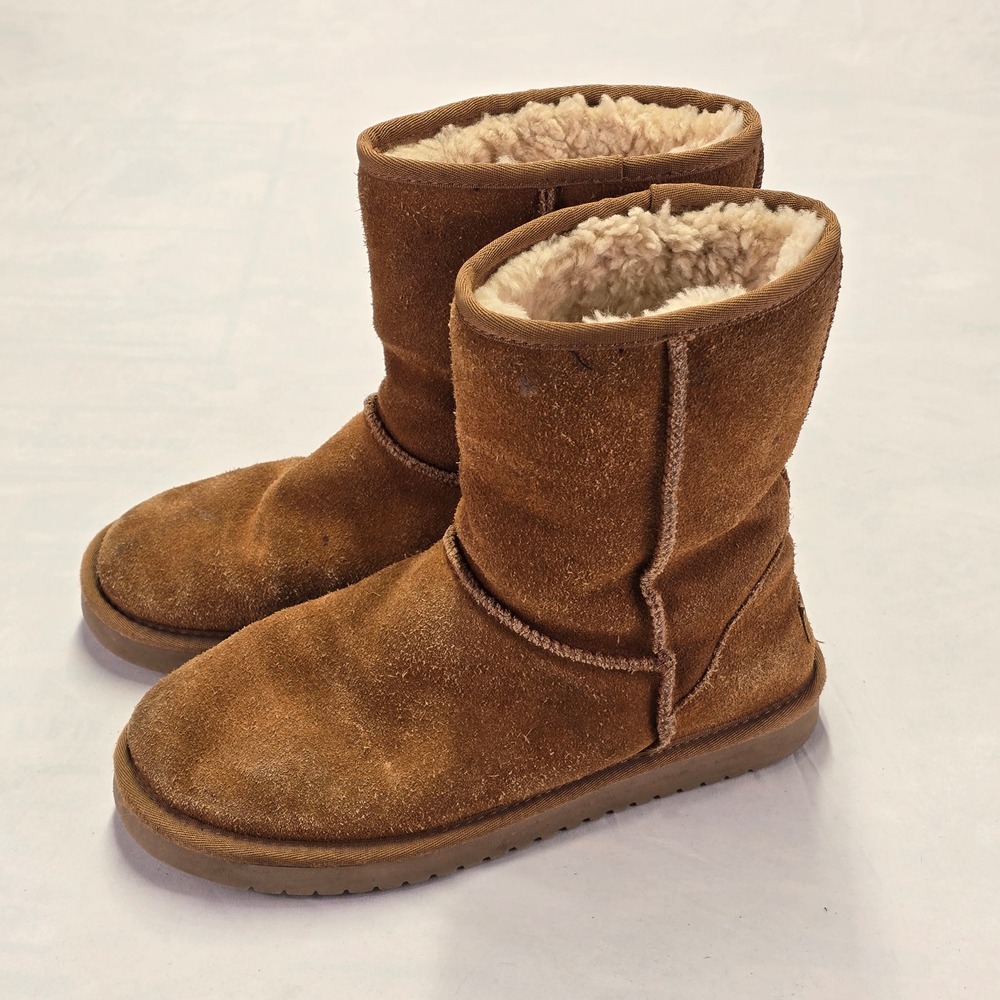 Koolaburra by UGG Short Women's Brown Suede Sheepskin Lined‎ Boots Size 7